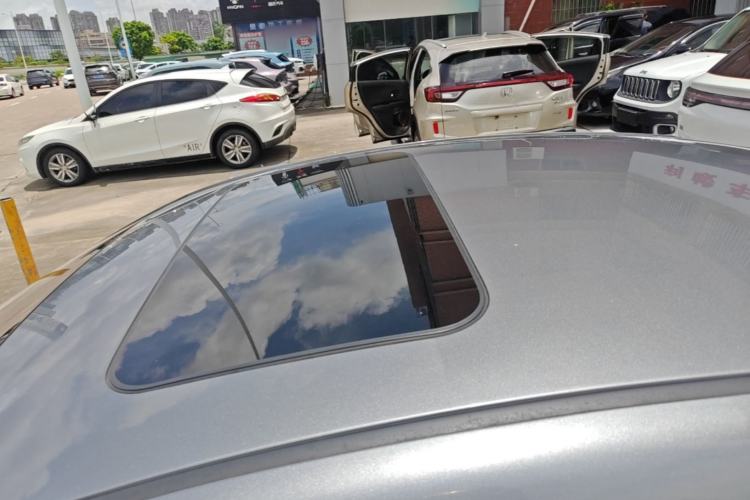Used Hyundai Elantra (6th Generation / Lingdong) 2016 1.6L Automatic ZhiXuan – Elite Version Roof