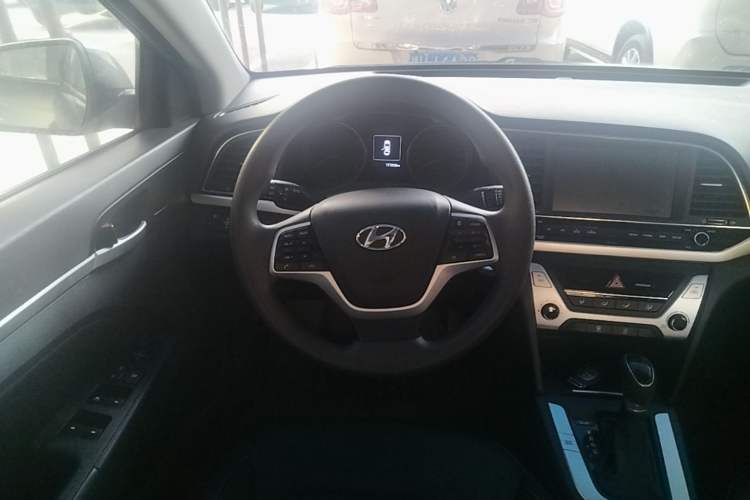 Used Hyundai Elantra (6th Generation / Lingdong) 2016 1.6L Automatic ZhiXuan – Elite Version Steering Wheel