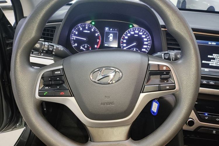 Used Hyundai Elantra (6th Generation / Lingdong) 2016 1.6L Automatic ZhiXuan – Elite Version Steering Wheel