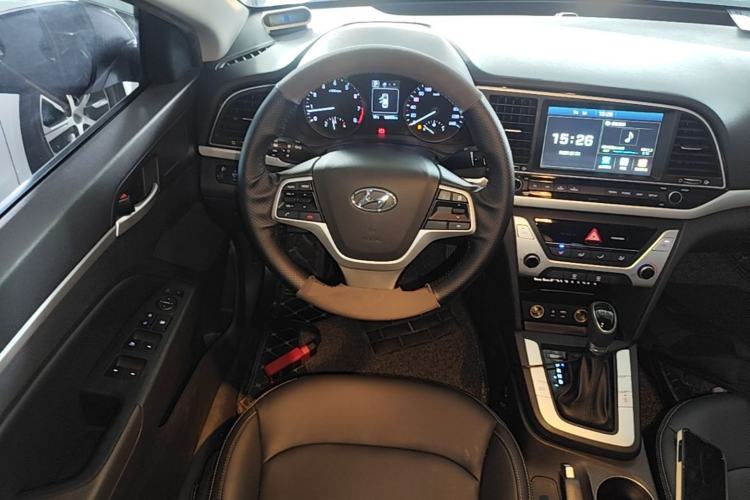 Used Hyundai Elantra (6th Generation / Lingdong) 2016 1.6L Automatic ZhiXuan – Elite Version Steering Wheel