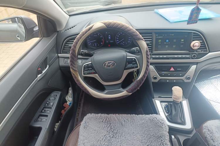 Used Hyundai Elantra (6th Generation / Lingdong) 2016 1.6L Automatic ZhiXuan – Elite Version Steering Wheel