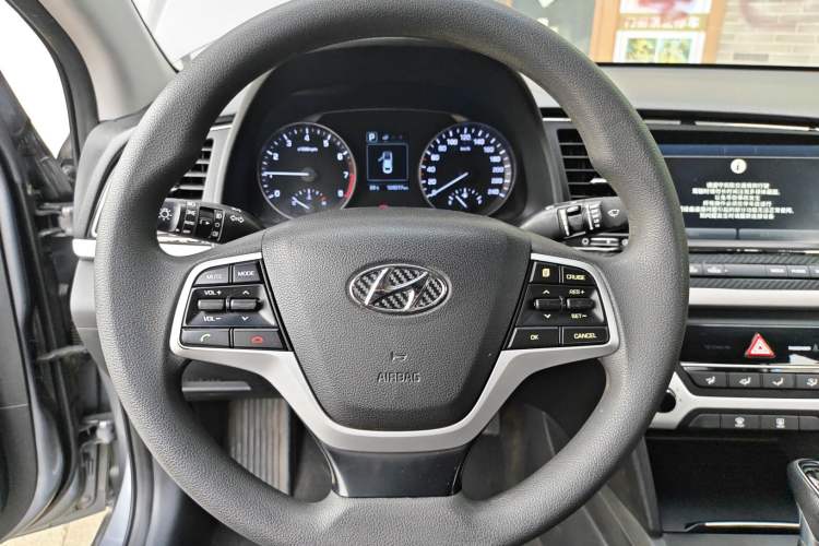 Used Hyundai Elantra (6th Generation / Lingdong) 2016 1.6L Automatic ZhiXuan – Elite Version Steering Wheel