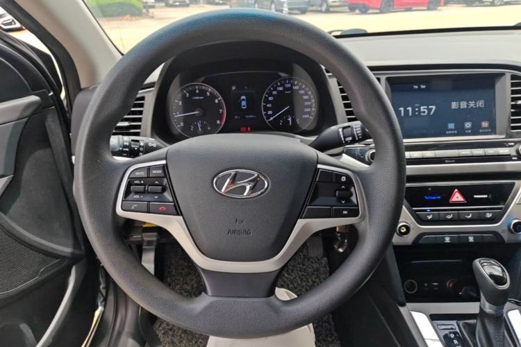 Used Hyundai Elantra (6th Generation / Lingdong) 2016 1.6L Automatic ZhiXuan – Elite Version Steering Wheel