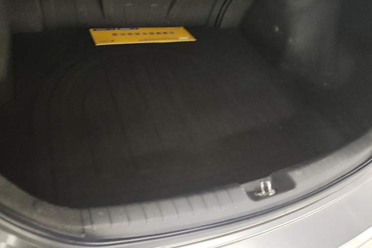 Used Hyundai Elantra (6th Generation / Lingdong) 2016 1.6L Automatic ZhiXuan – Elite Version Trunk