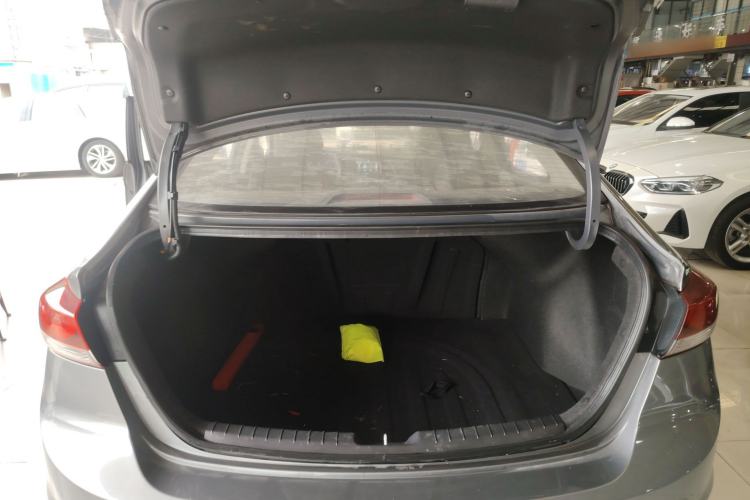 Used Hyundai Elantra (6th Generation / Lingdong) 2016 1.6L Automatic ZhiXuan – Elite Version Trunk