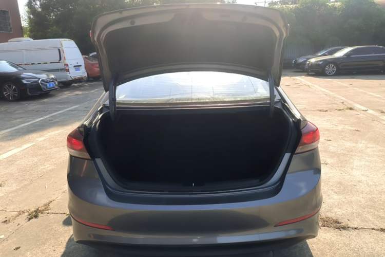 Used Hyundai Elantra (6th Generation / Lingdong) 2016 1.6L Automatic ZhiXuan – Elite Version Trunk