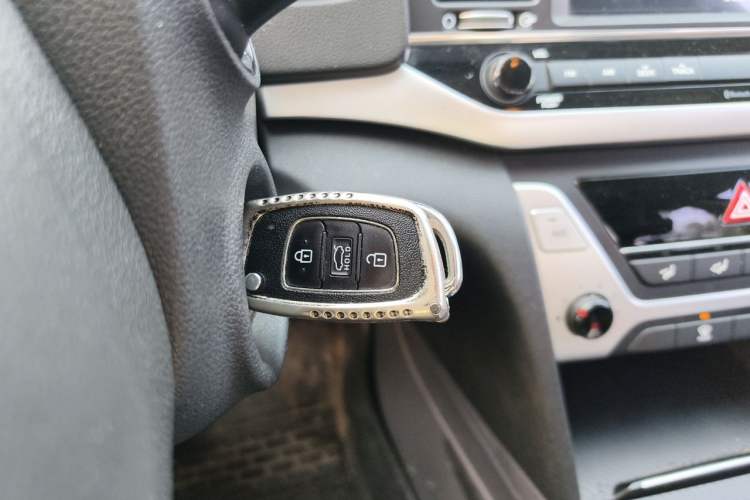 Used Hyundai Elantra (6th Generation / Lingdong) 2016 1.6L Automatic ZhiXuan – Elite Version Vehicle Key