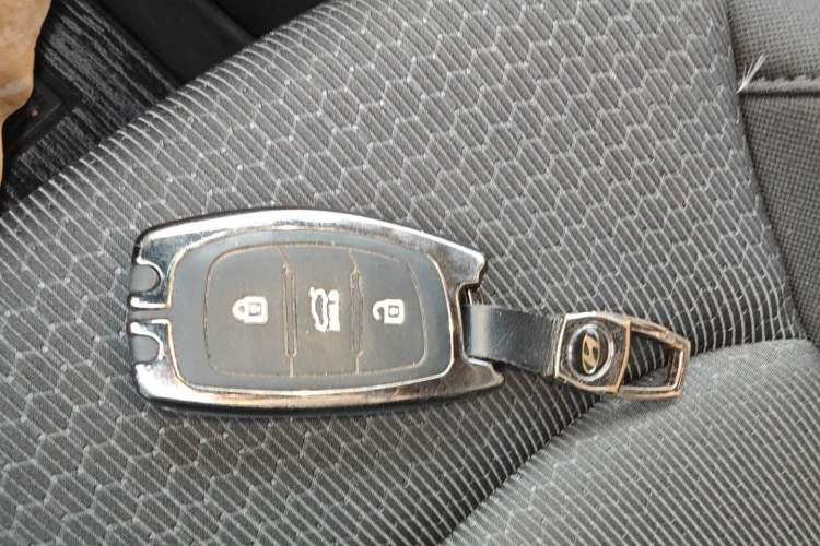 Used Hyundai Elantra (6th Generation / Lingdong) 2016 1.6L Automatic ZhiXuan · Youth Edition Vehicle Key