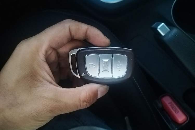 Used Hyundai Elantra (6th Generation / Lingdong) 2016 1.6L Automatic ZhiXuan – Elite Version Vehicle Key
