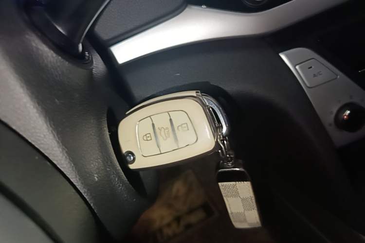 Used Hyundai Elantra (6th Generation / Lingdong) 2016 1.6L Automatic ZhiXuan – Elite Version Vehicle Key