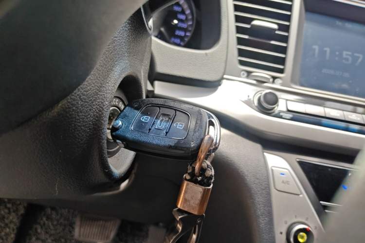 Used Hyundai Elantra (6th Generation / Lingdong) 2016 1.6L Automatic ZhiXuan – Elite Version Vehicle Key