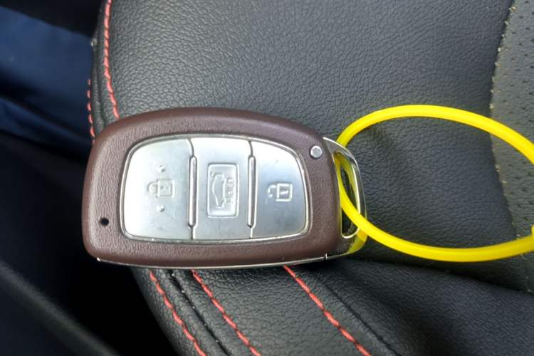 Used Hyundai Elantra (6th Generation / Lingdong) 2016 1.6L Automatic ZhiXuan – Elite Version Vehicle Key