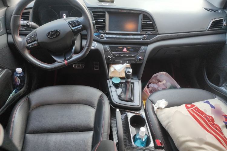 Used Hyundai Elantra (6th Generation / Lingdong) 2016 1.4T Dual-Clutch Xuan Dong·Elite Version Center Console