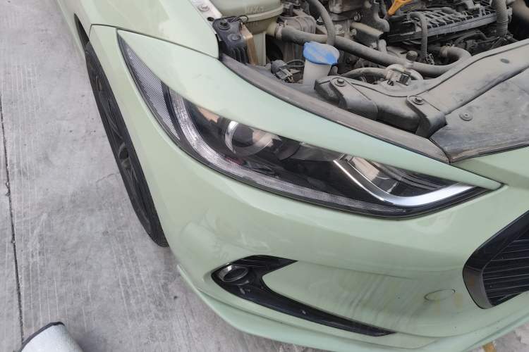 Used Hyundai Elantra (6th Generation / Lingdong) 2016 1.4T Dual-Clutch Xuan Dong·Elite Version Right Front Headlight