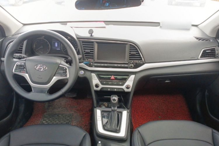 Used Hyundai Elantra (6th Generation / Lingdong) 2016 1.6L Automatic ZhiXuan – Elite Version Interior 1