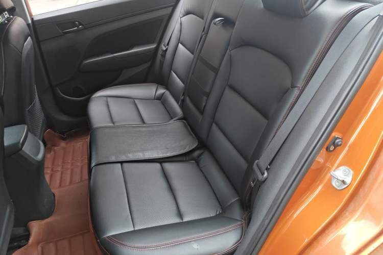 Used Hyundai Elantra (6th Generation / Lingdong) 2016 1.4T Dual-Clutch Xuan Dong · Dynamic Version Left Rear Seat