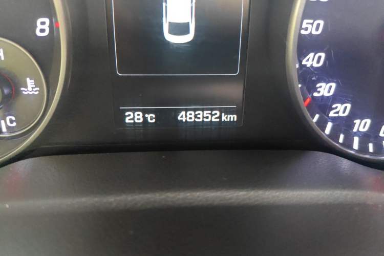 Used Hyundai Elantra (6th Generation / Lingdong) 2016 1.4T Dual-Clutch Xuan Dong · Dynamic Version Odometer Close Up