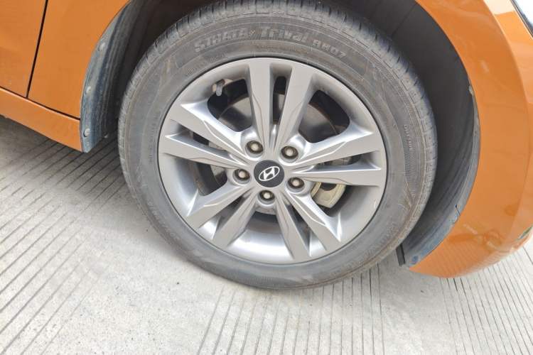 Used Hyundai Elantra (6th Generation / Lingdong) 2016 1.4T Dual-Clutch Xuan Dong · Dynamic Version Right Front Wheel Hub