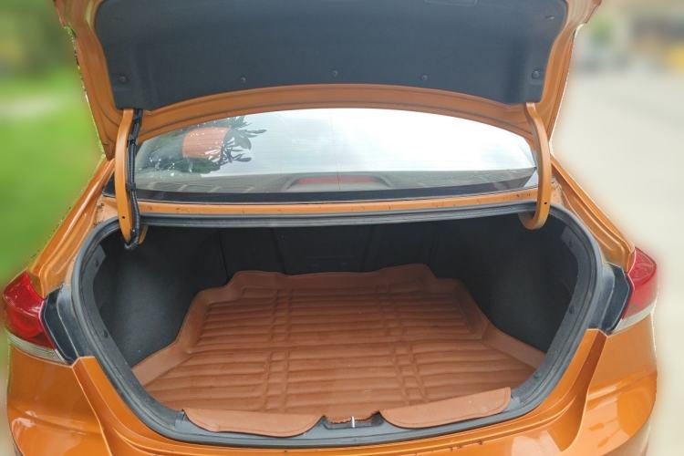 Used Hyundai Elantra (6th Generation / Lingdong) 2016 1.4T Dual-Clutch Xuan Dong · Dynamic Version Trunk