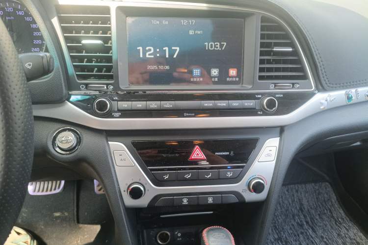 Used Hyundai Elantra (6th Generation / Lingdong) 2016 1.6L Automatic ZhiXuan – Elite Version Audio And AC Panel