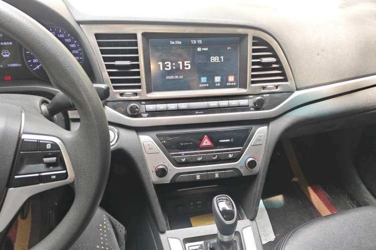 Used Hyundai Elantra (6th Generation / Lingdong) 2016 1.6L Automatic ZhiXuan – Elite Version Audio And AC Panel