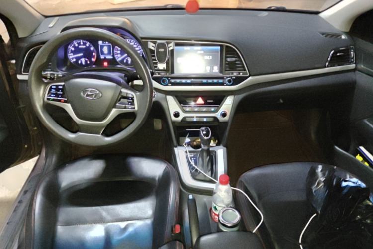 Used Hyundai Elantra (6th Generation / Lingdong) 2016 1.6L Automatic ZhiXuan – Elite Version Center Console