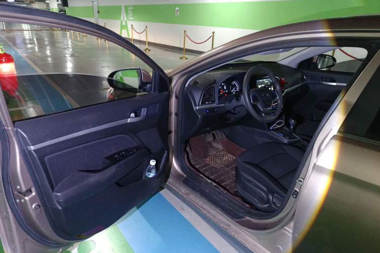 Used Hyundai Elantra (6th Generation / Lingdong) 2016 1.6L Automatic ZhiXuan – Elite Version Driver Seat