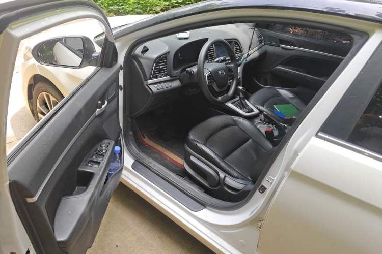 Used Hyundai Elantra (6th Generation / Lingdong) 2016 1.6L Automatic ZhiXuan – Elite Version Driver Seat