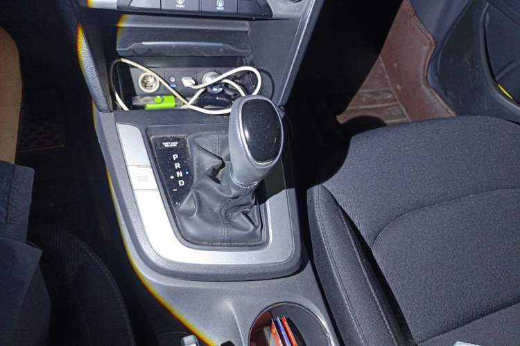 Used Hyundai Elantra (6th Generation / Lingdong) 2016 1.6L Automatic ZhiXuan – Elite Version Gear Lever