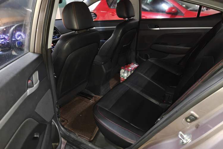 Used Hyundai Elantra (6th Generation / Lingdong) 2016 1.6L Automatic ZhiXuan – Elite Version Left Rear Seat