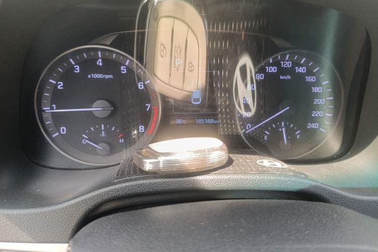 Used Hyundai Elantra (6th Generation / Lingdong) 2016 1.6L Automatic ZhiXuan – Elite Version Odometer Close Up