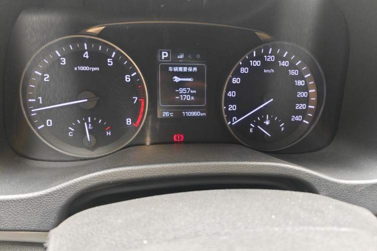 Used Hyundai Elantra (6th Generation / Lingdong) 2016 1.6L Automatic ZhiXuan – Elite Version Odometer Close Up