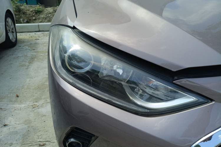 Used Hyundai Elantra (6th Generation / Lingdong) 2016 1.6L Automatic ZhiXuan – Elite Version Right Front Headlight