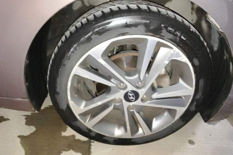 Used Hyundai Elantra (6th Generation / Lingdong) 2016 1.6L Automatic ZhiXuan – Elite Version Right Front Wheel Hub