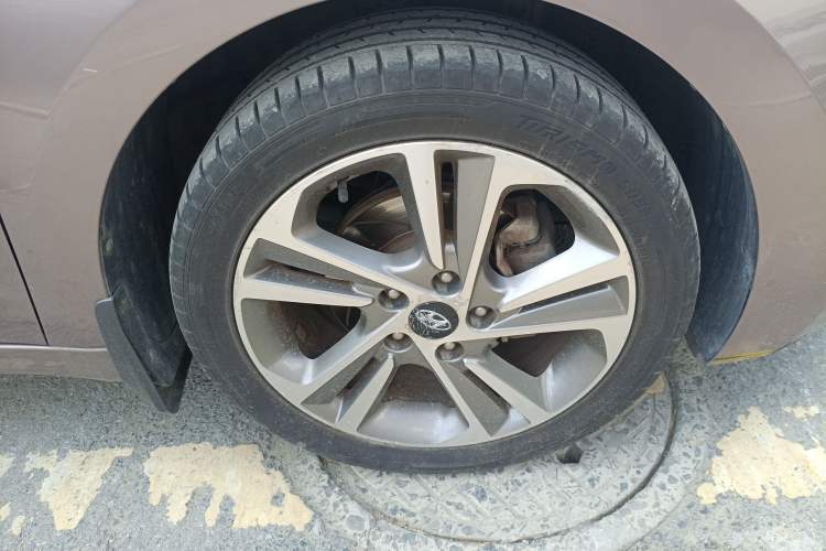 Used Hyundai Elantra (6th Generation / Lingdong) 2016 1.6L Automatic ZhiXuan – Elite Version Right Front Wheel Hub
