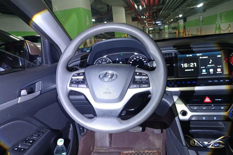 Used Hyundai Elantra (6th Generation / Lingdong) 2016 1.6L Automatic ZhiXuan – Elite Version Steering Wheel