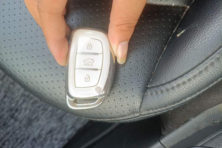 Used Hyundai Elantra (6th Generation / Lingdong) 2016 1.6L Automatic ZhiXuan – Elite Version Vehicle Key