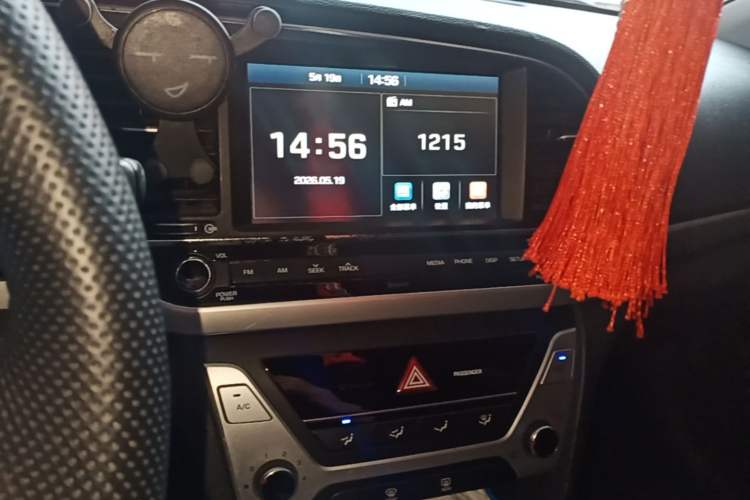 Used Hyundai Elantra (6th Generation / Lingdong) 2016 1.6L Automatic ZhiXuan – Elite Version Audio And AC Panel