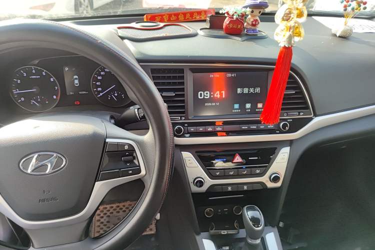 Used Hyundai Elantra (6th Generation / Lingdong) 2016 1.6L Automatic ZhiXuan – Elite Version Audio And AC Panel