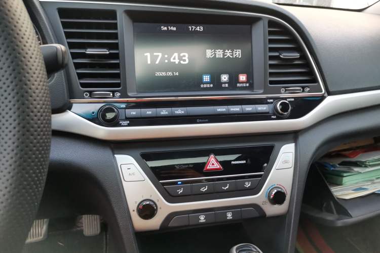 Used Hyundai Elantra (6th Generation / Lingdong) 2016 1.6L Automatic ZhiXuan – Elite Version Audio And AC Panel