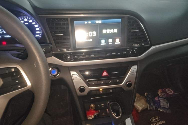 Used Hyundai Elantra (6th Generation / Lingdong) 2016 1.6L Automatic ZhiXuan – Elite Version Audio And AC Panel