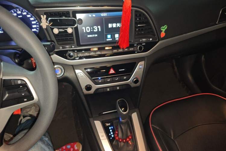 Used Hyundai Elantra (6th Generation / Lingdong) 2016 1.6L Automatic ZhiXuan – Elite Version Audio And AC Panel