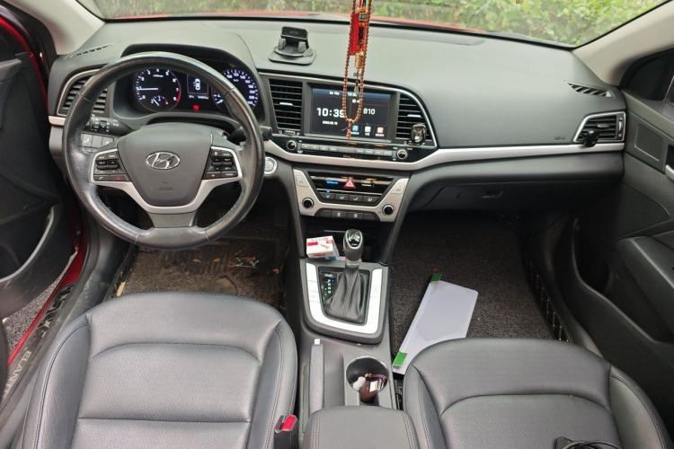 Used Hyundai Elantra (6th Generation / Lingdong) 2016 1.6L Automatic ZhiXuan · Luxury Version Center Console
