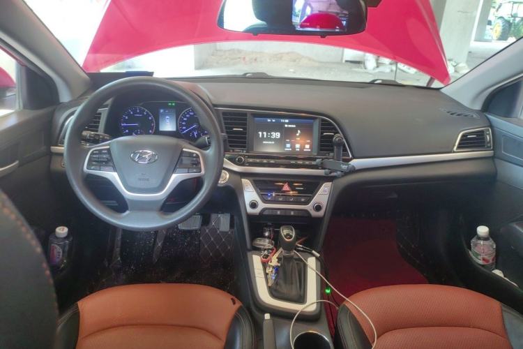 Used Hyundai Elantra (6th Generation / Lingdong) 2016 1.6L Automatic ZhiXuan – Elite Version Center Console