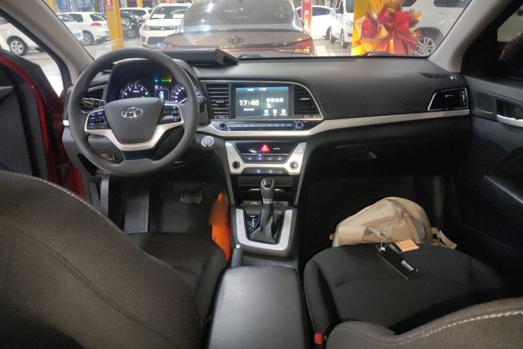 Used Hyundai Elantra (6th Generation / Lingdong) 2016 1.6L Automatic ZhiXuan – Elite Version Center Console