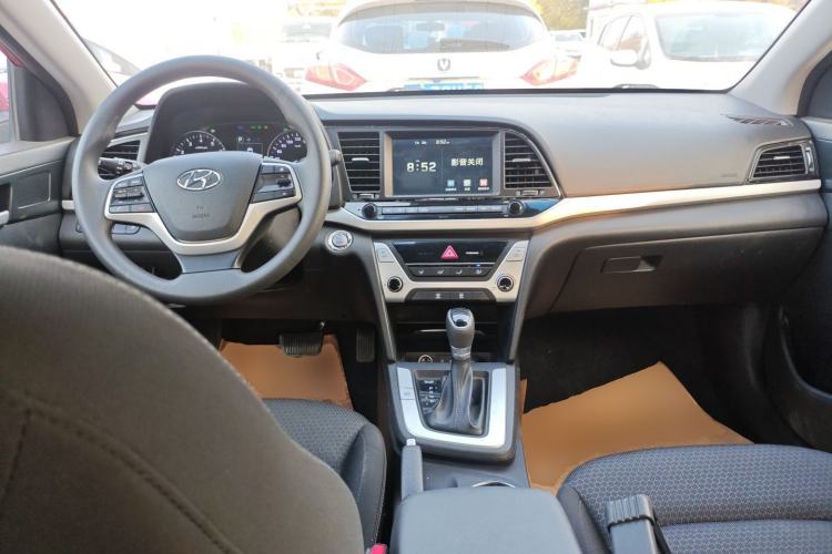 Used Hyundai Elantra (6th Generation / Lingdong) 2016 1.6L Automatic ZhiXuan – Elite Version Center Console