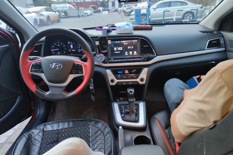 Used Hyundai Elantra (6th Generation / Lingdong) 2016 1.6L Automatic ZhiXuan – Elite Version Center Console