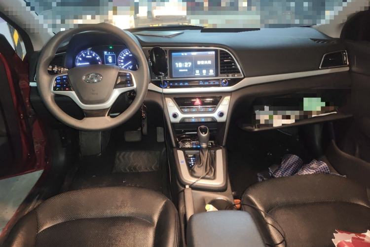 Used Hyundai Elantra (6th Generation / Lingdong) 2016 1.6L Automatic ZhiXuan – Elite Version Center Console
