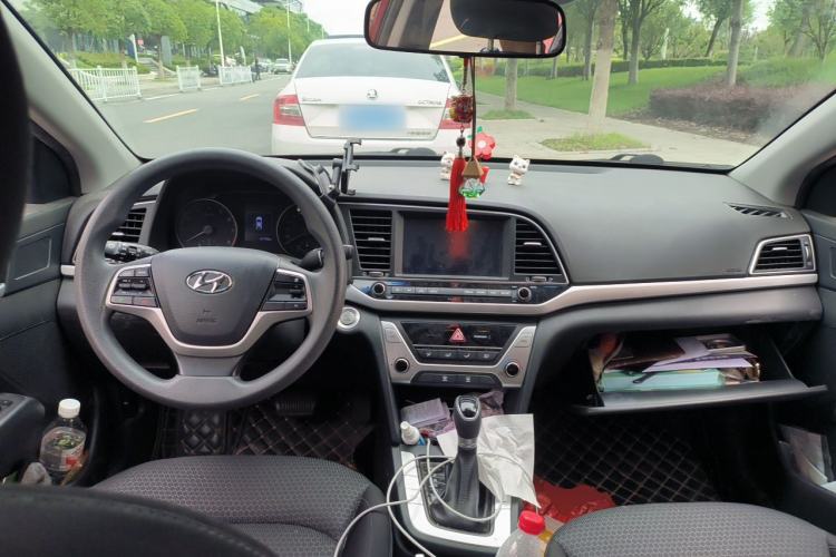 Used Hyundai Elantra (6th Generation / Lingdong) 2016 1.6L Automatic ZhiXuan – Elite Version Center Console