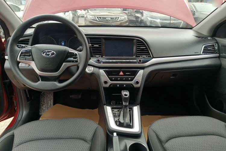 Used Hyundai Elantra (6th Generation / Lingdong) 2016 1.6L Automatic ZhiXuan – Elite Version Center Console